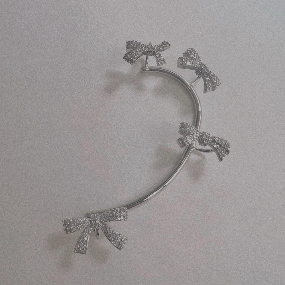 Silver Y2K bow ear cuff